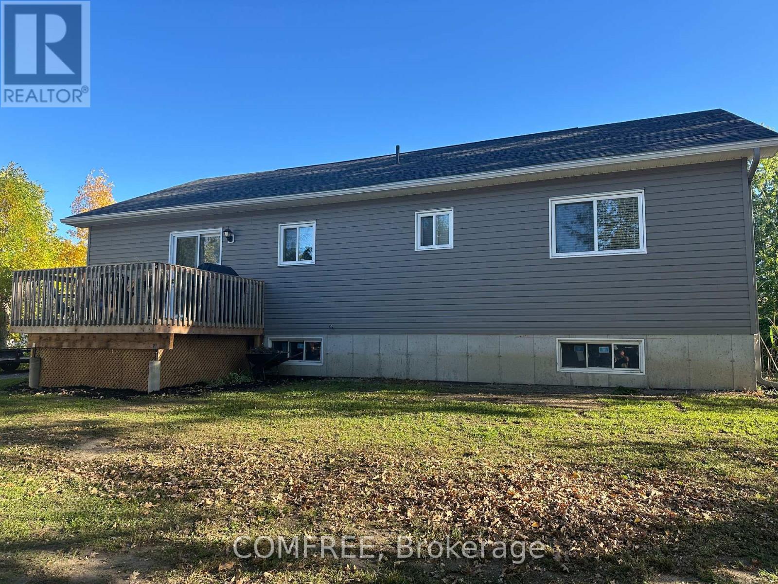 140 Russett Drive Property Photo 3