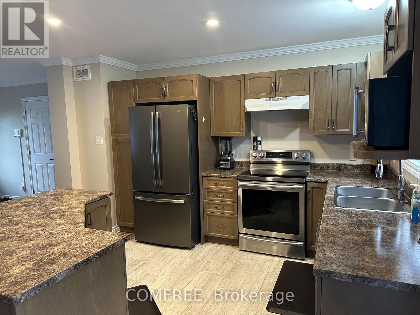 140 Russett Drive Property Photo 12
