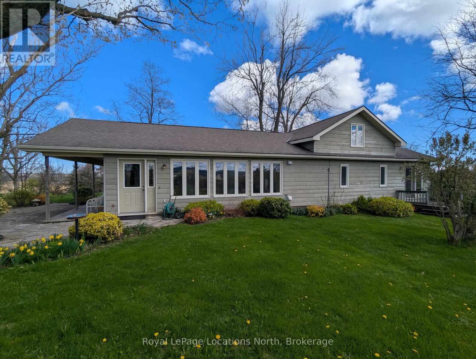 125552 13 Side Road Property Photo 1