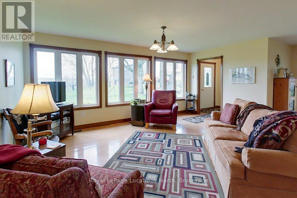 125552 13 Side Road Property Photo 15