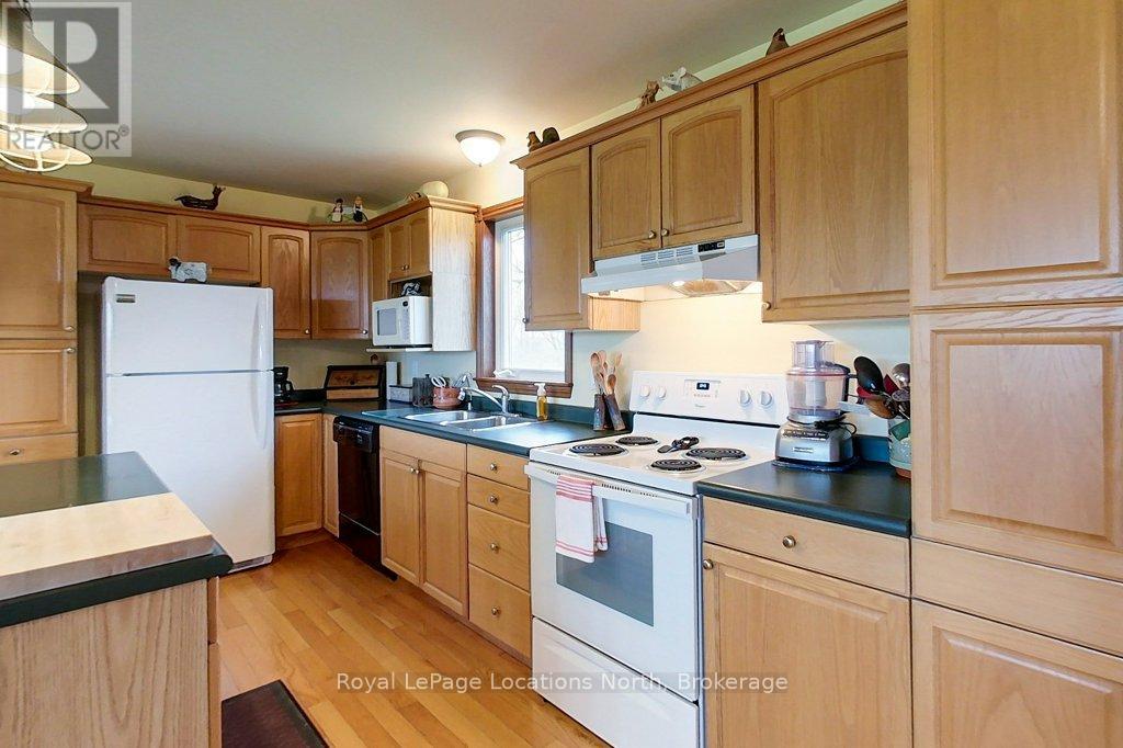 125552 13 Side Road Property Photo 22