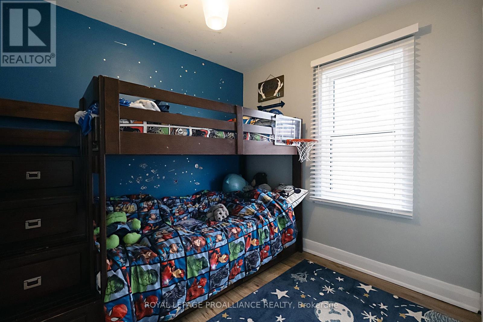 306 Dundas Street W Property Photo 28