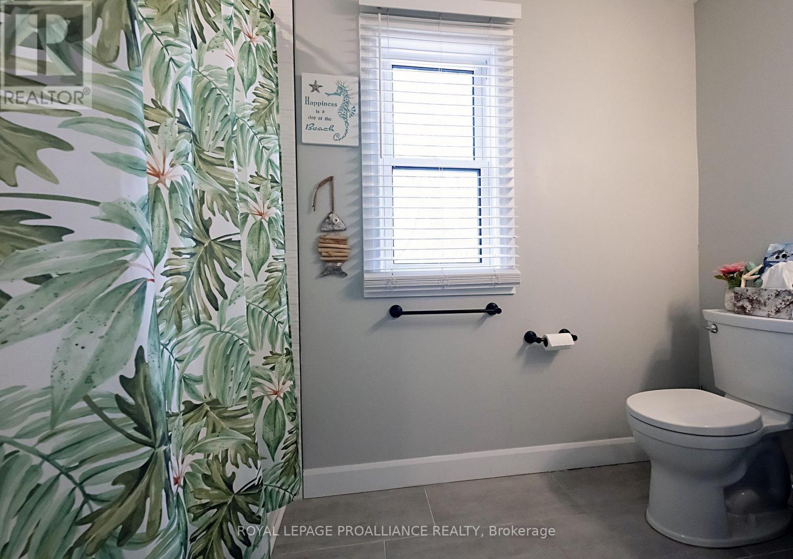 306 Dundas Street W Property Photo 29