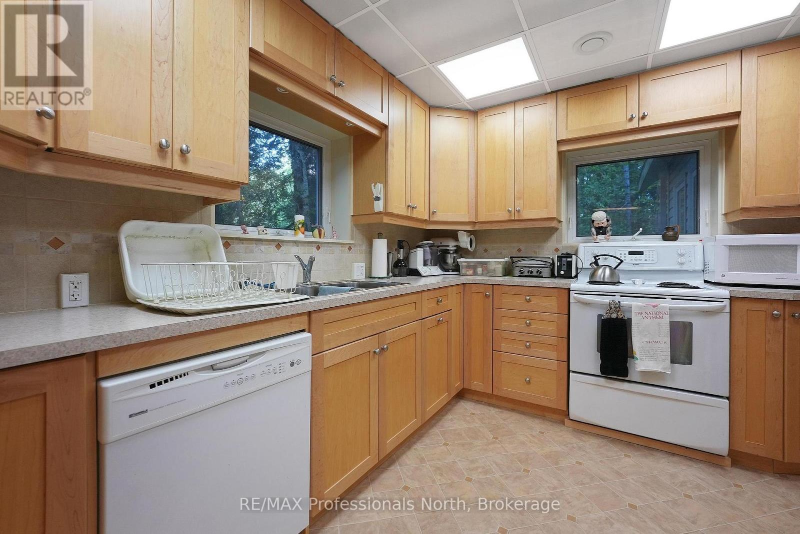 20871 Highway 35 Property Photo 10