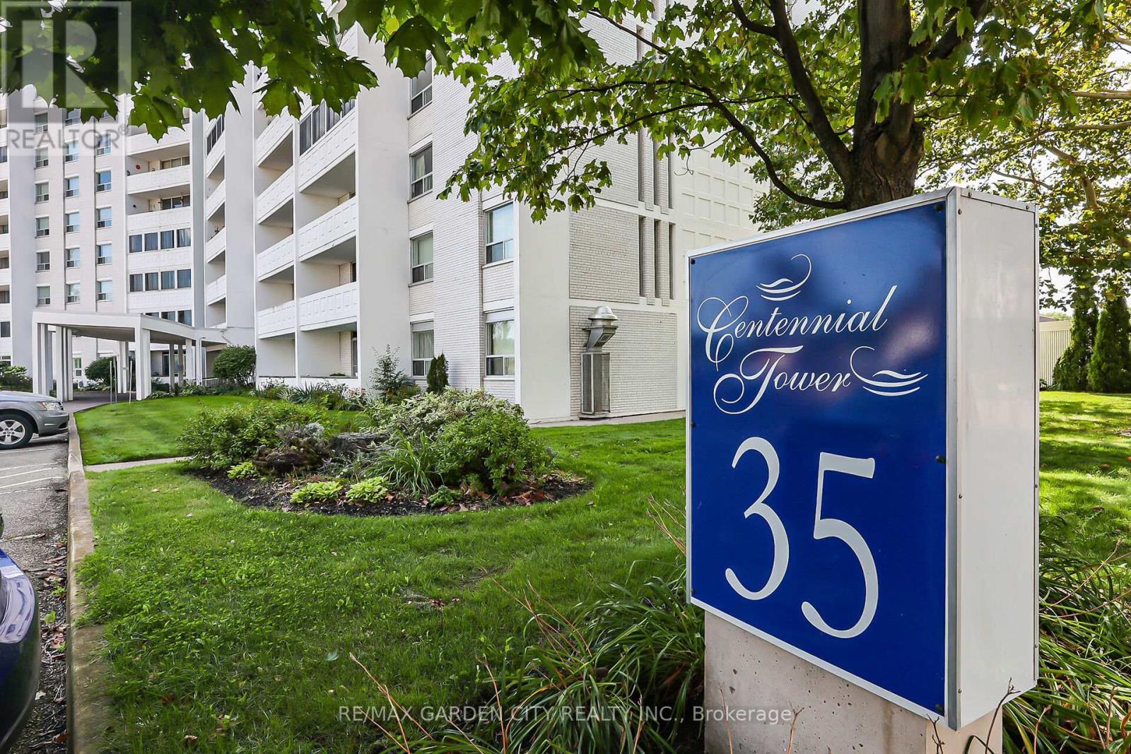 106 - 35 TOWERING HEIGHTS BOULEVARD Property Photo 1