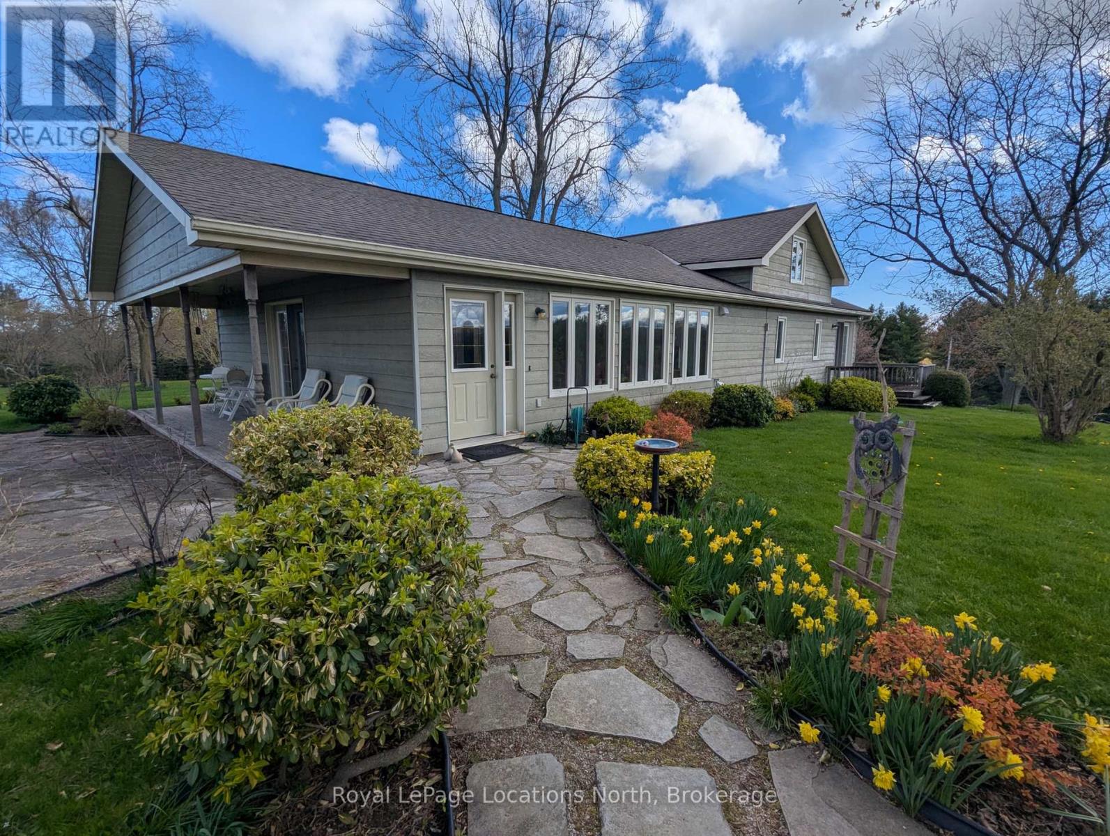 125552 13 Side Road Property Photo 3