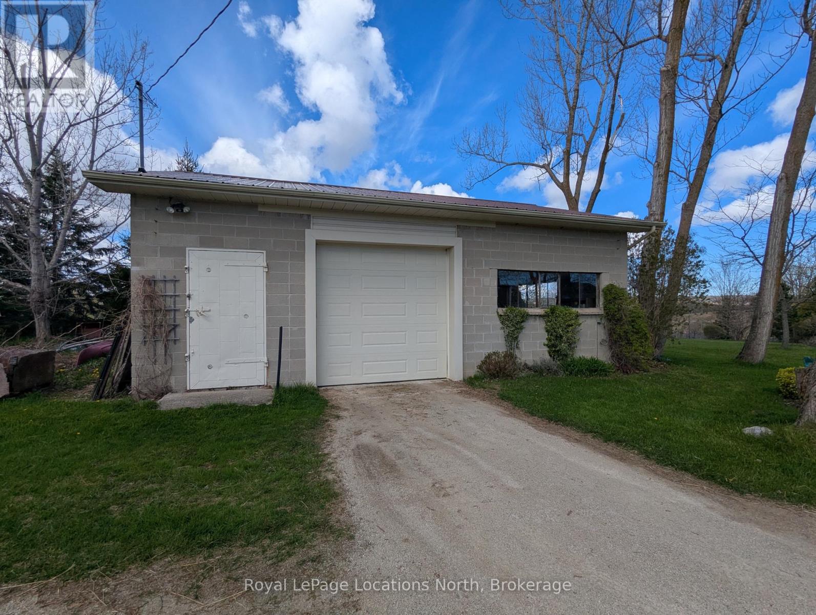 125552 13 Side Road Property Photo 4