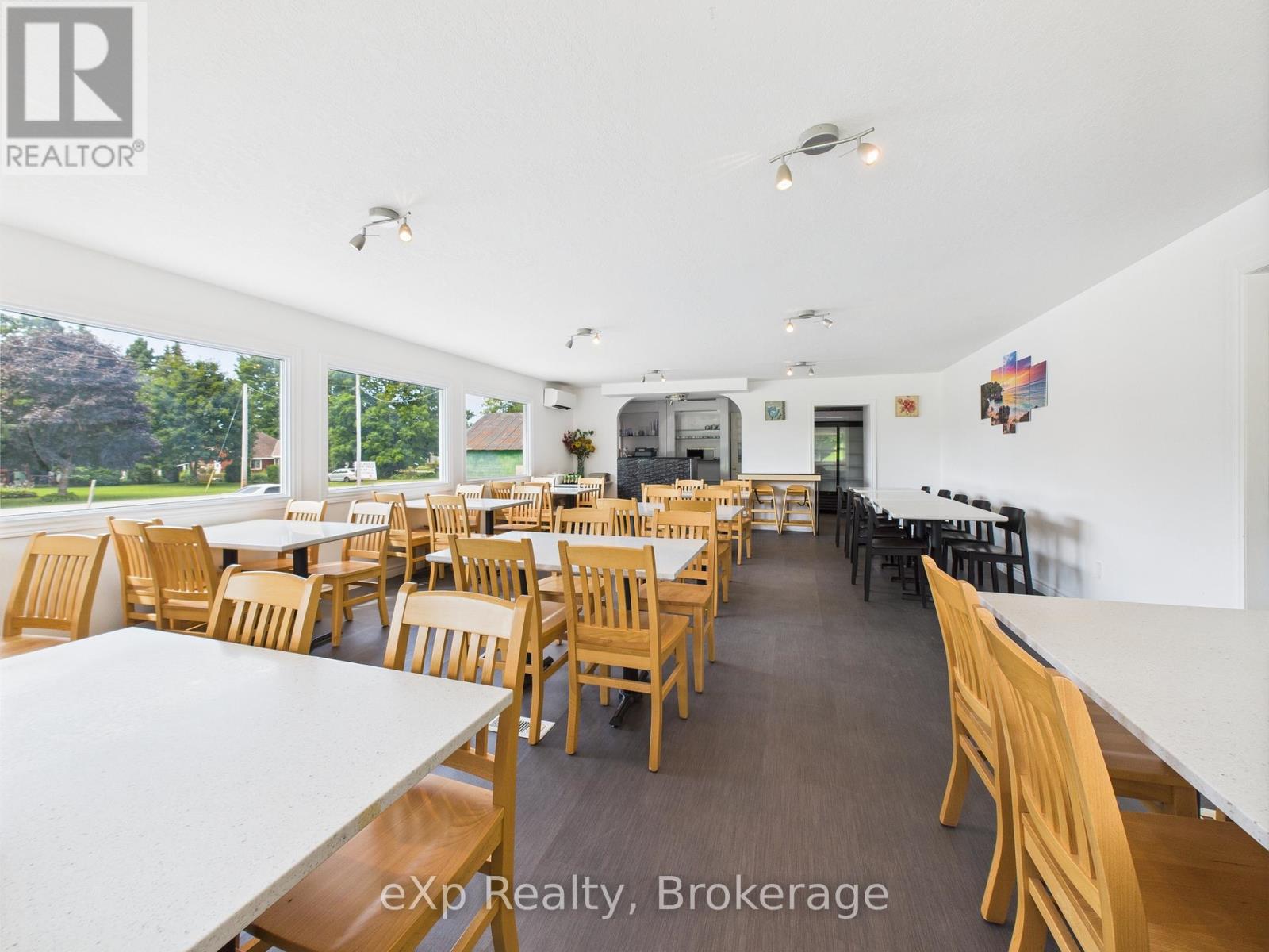 315194 Highway 6 Property Photo 10
