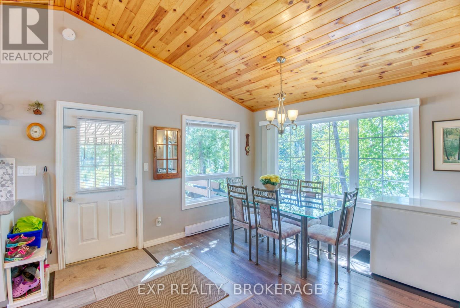 832 Sharbot Lake Property Photo 4