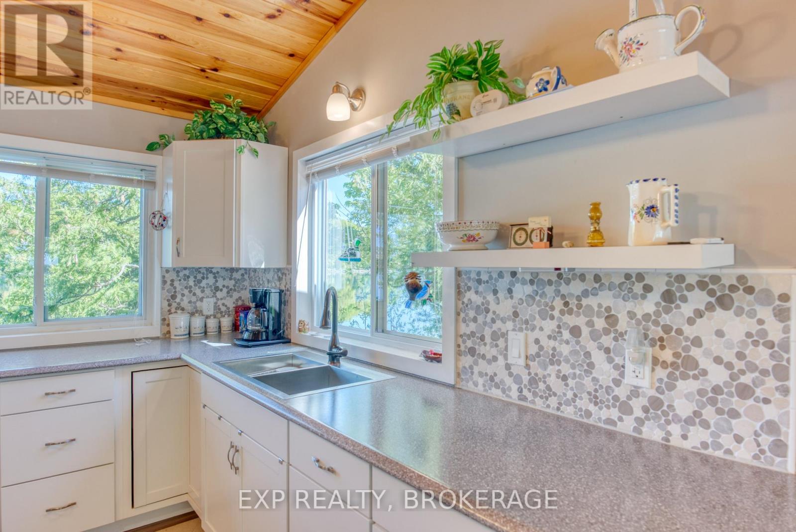 832 Sharbot Lake Property Photo 7