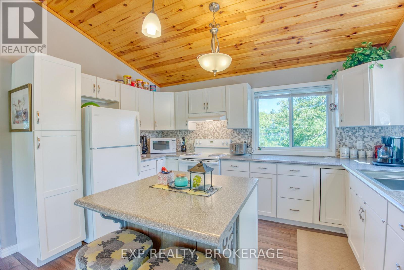 832 Sharbot Lake Property Photo 8