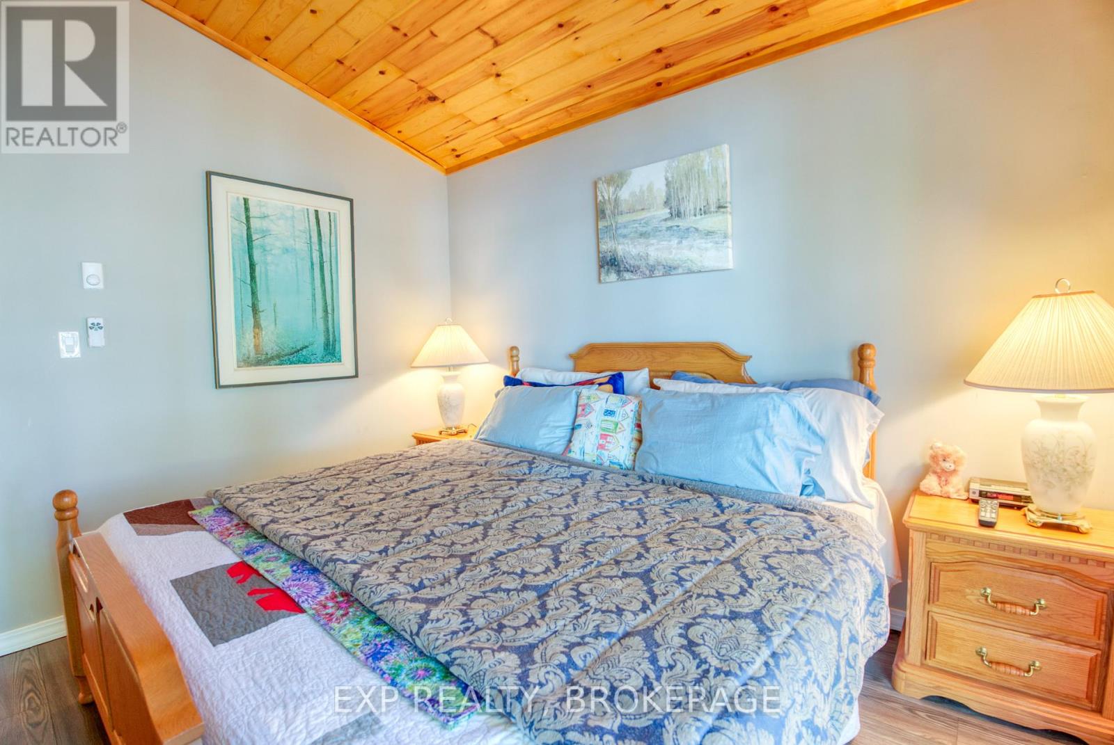 832 Sharbot Lake Property Photo 15