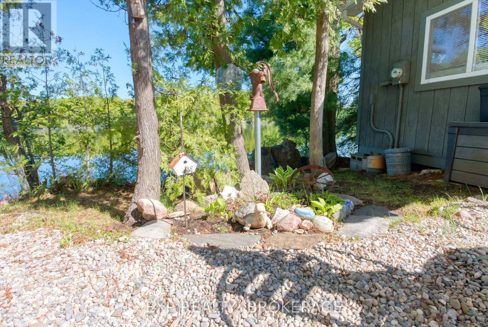 832 Sharbot Lake Property Photo 28