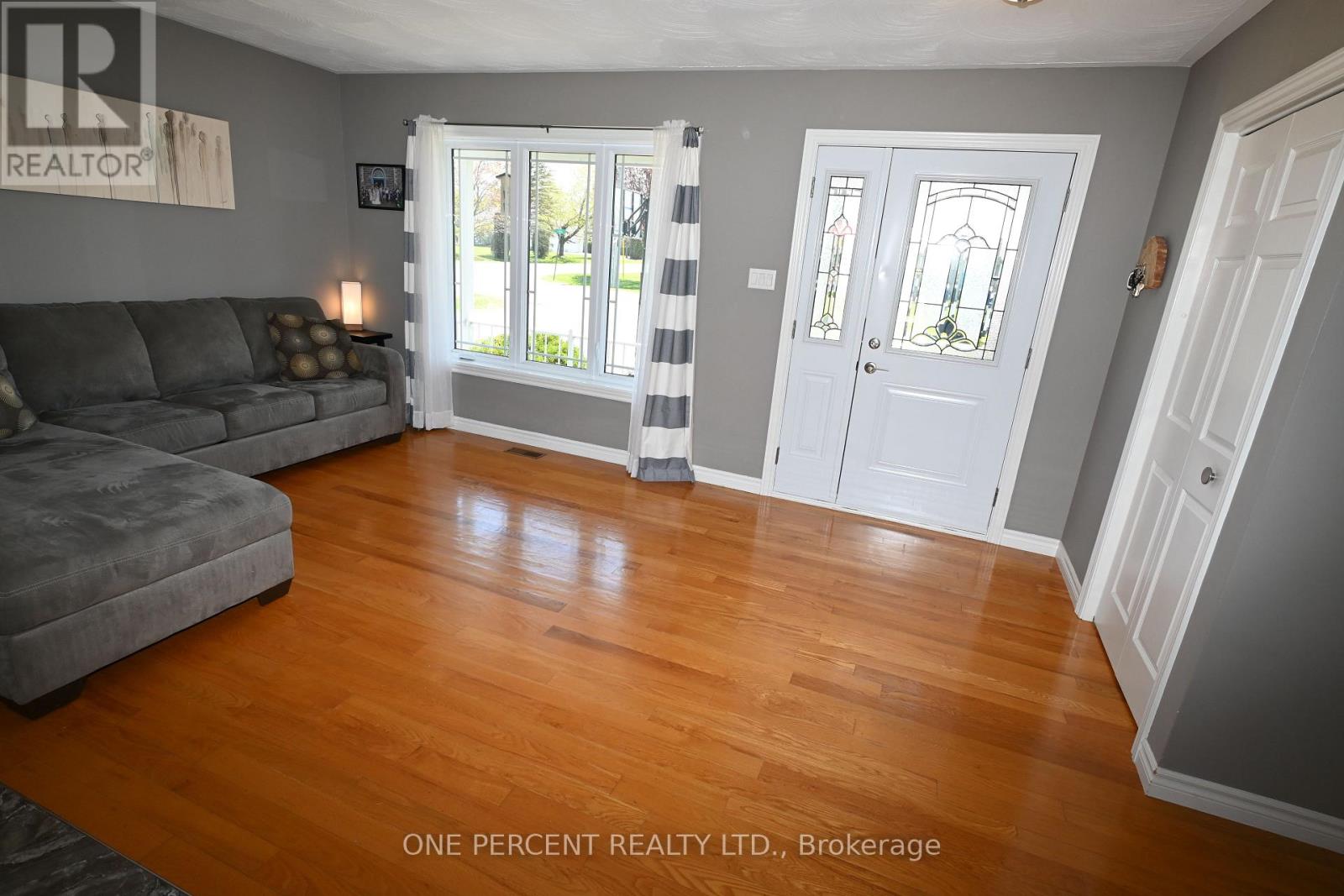 2010 Rue Du Parc Street W Property Photo 7