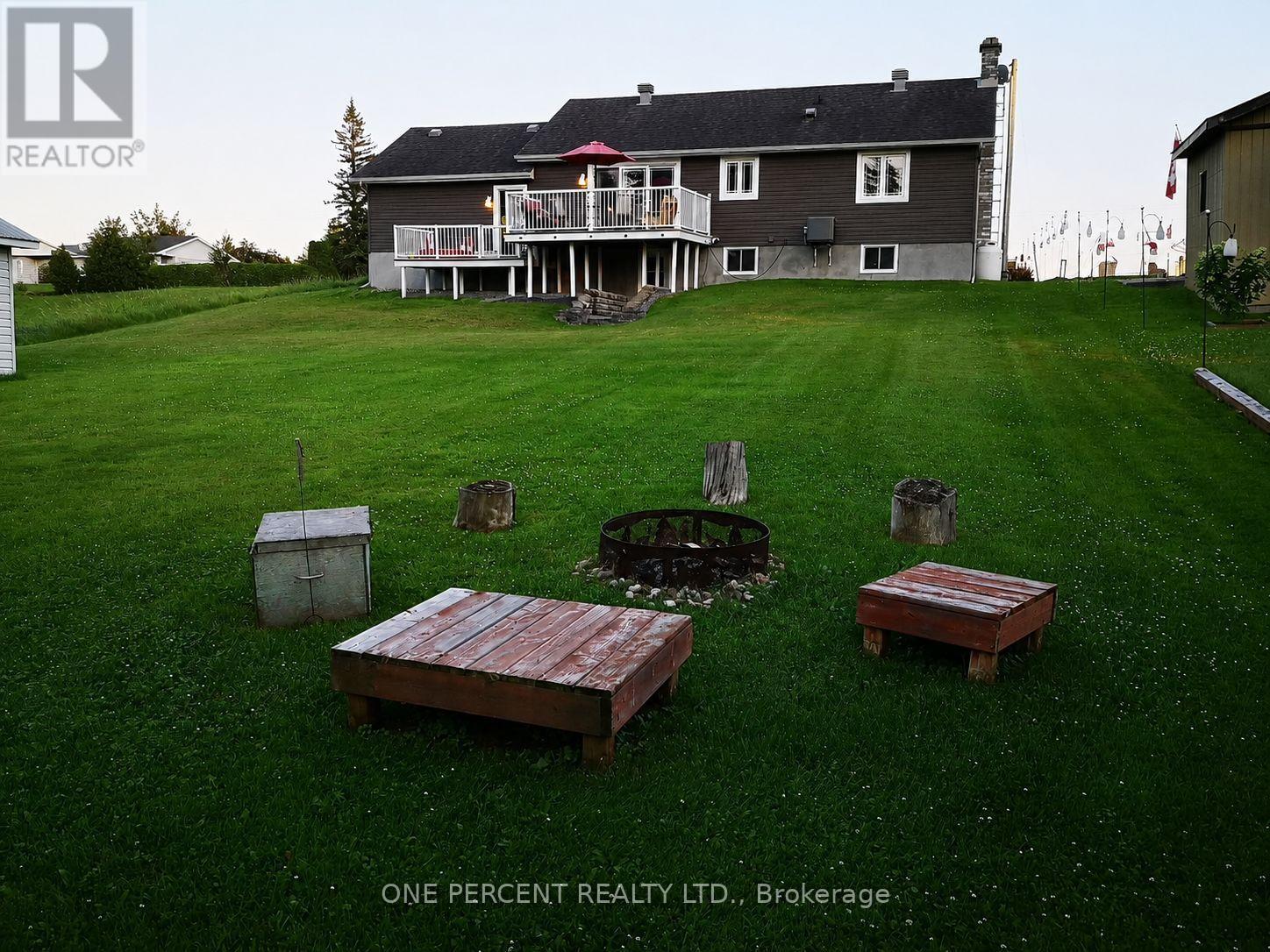 2010 Rue Du Parc Street W Property Photo 19