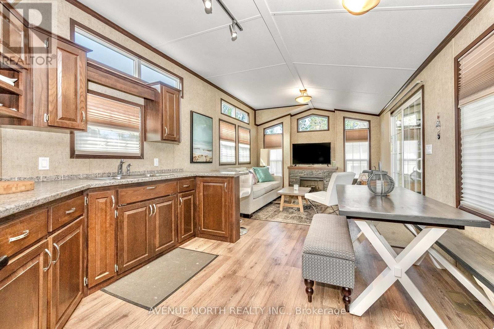#h23 - 240 Pinewood Park Road Property Photo 18