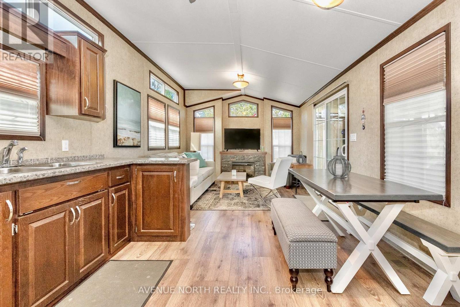 #h23 - 240 Pinewood Park Road Property Photo 19