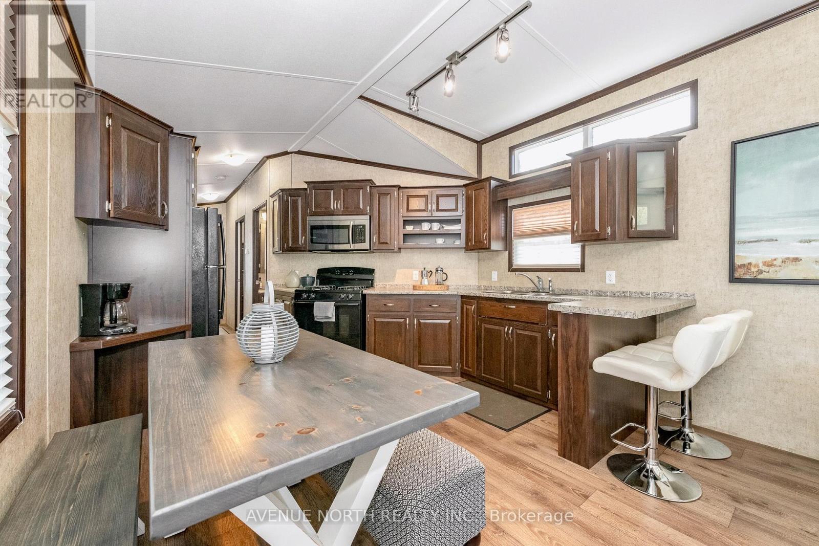 #h23 - 240 Pinewood Park Road Property Photo 22