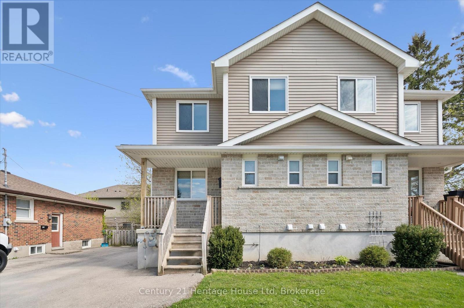 126 Forfar Street E Property Photo 2