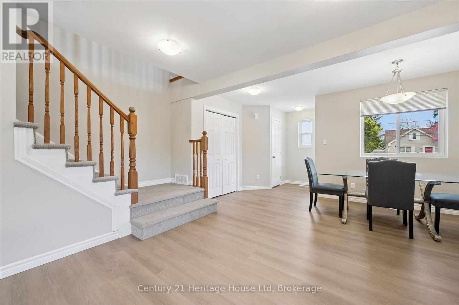126 Forfar Street E Property Photo 16