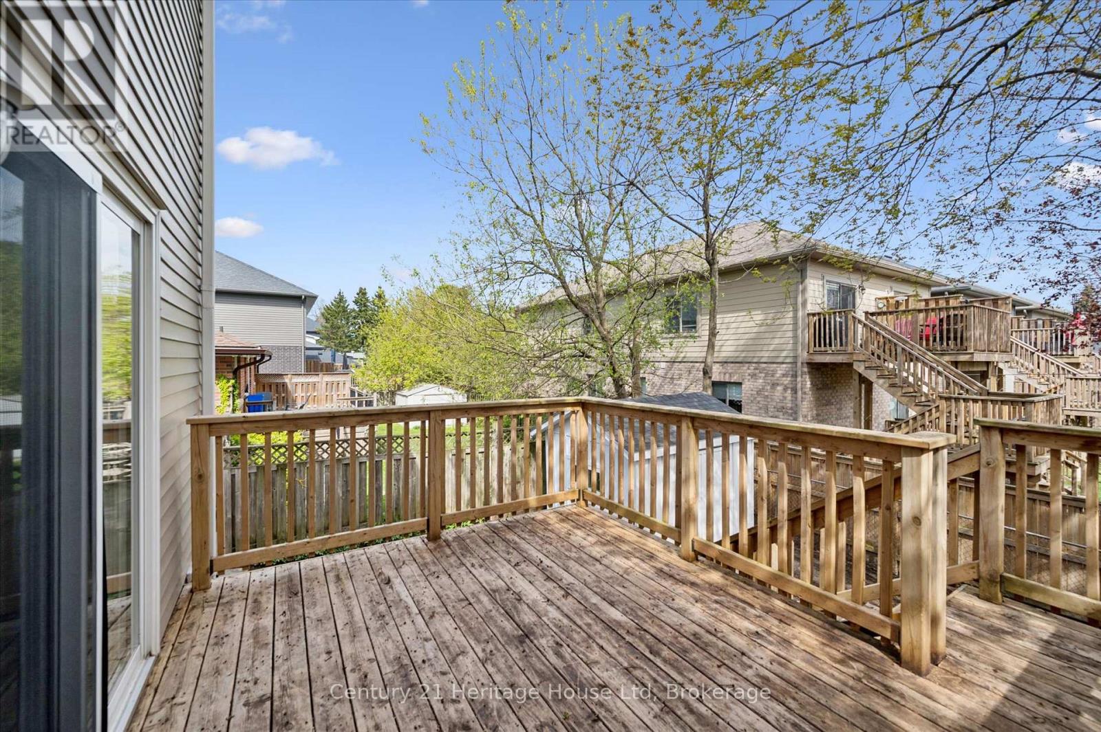 126 Forfar Street E Property Photo 33
