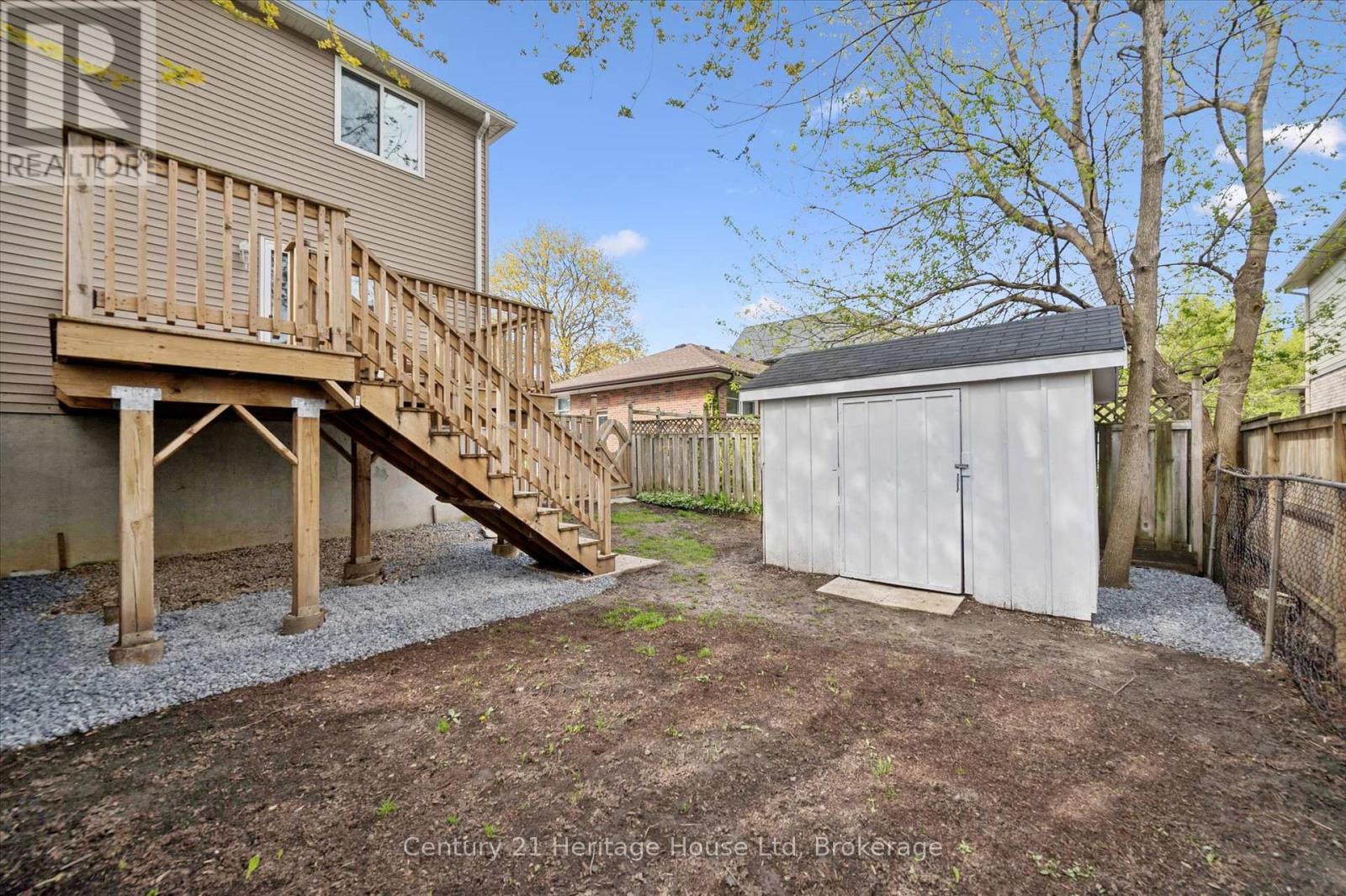 126 Forfar Street E Property Photo 39