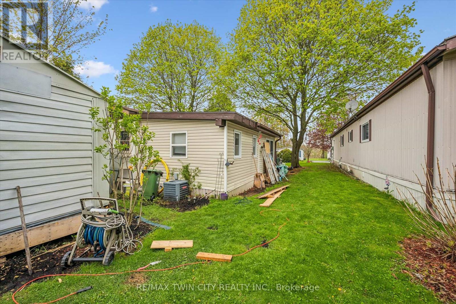 1294 8th Concession Road W Property Photo 8