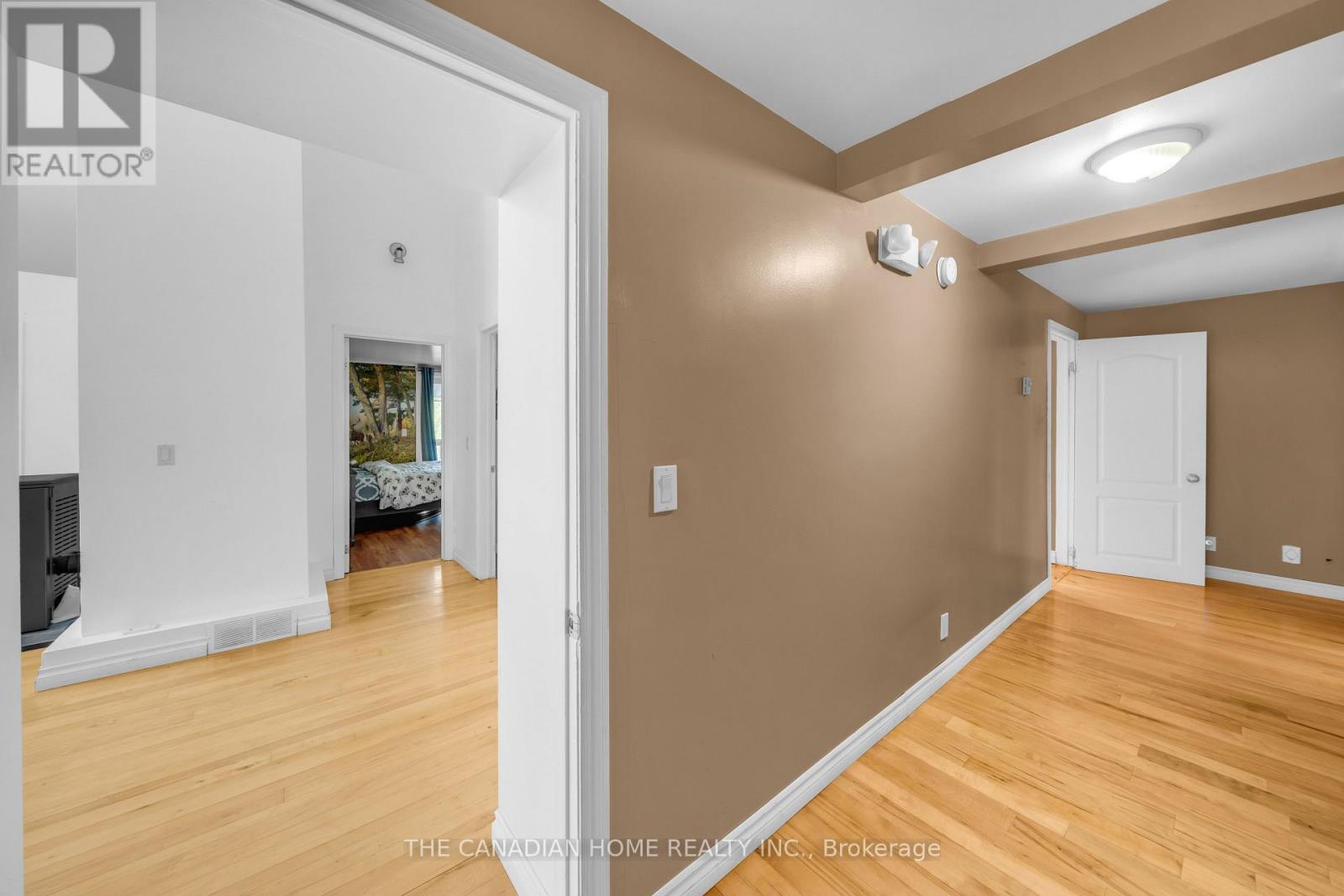 5451 Arden Road Property Photo 32