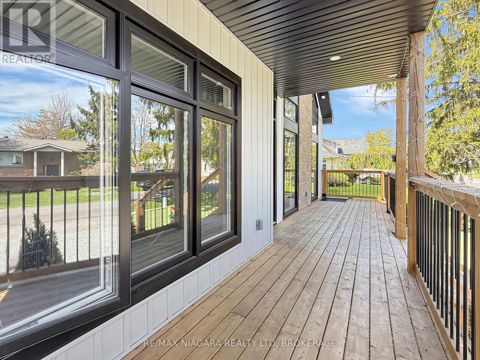 8 Adelaide Street Property Photo 4