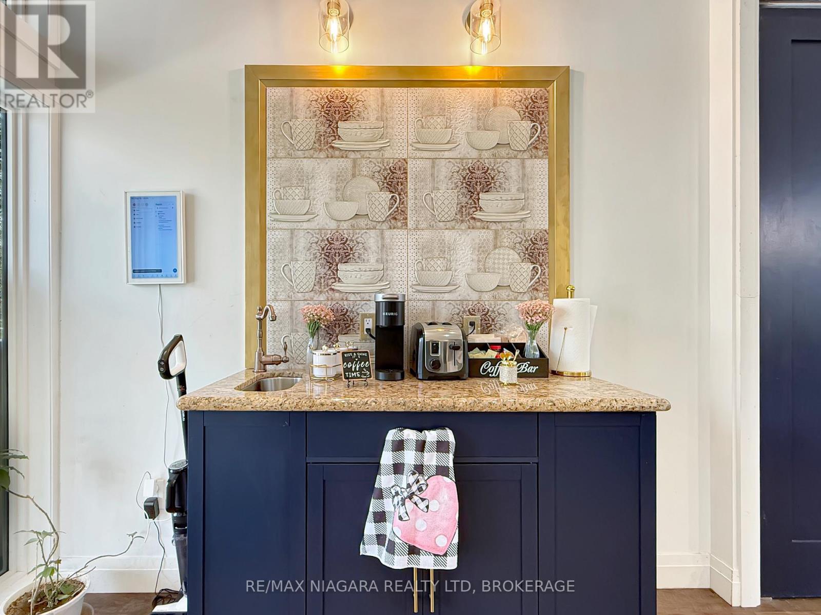 8 Adelaide Street Property Photo 13