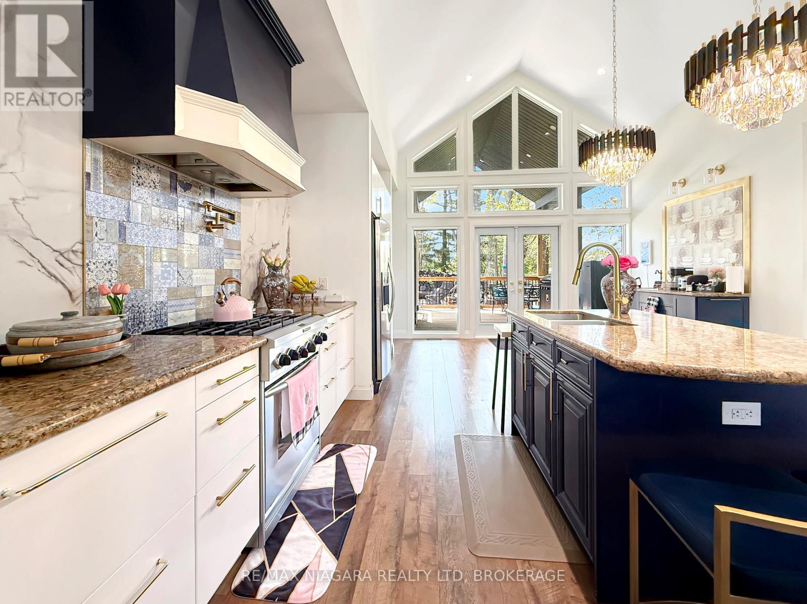 8 Adelaide Street Property Photo 17