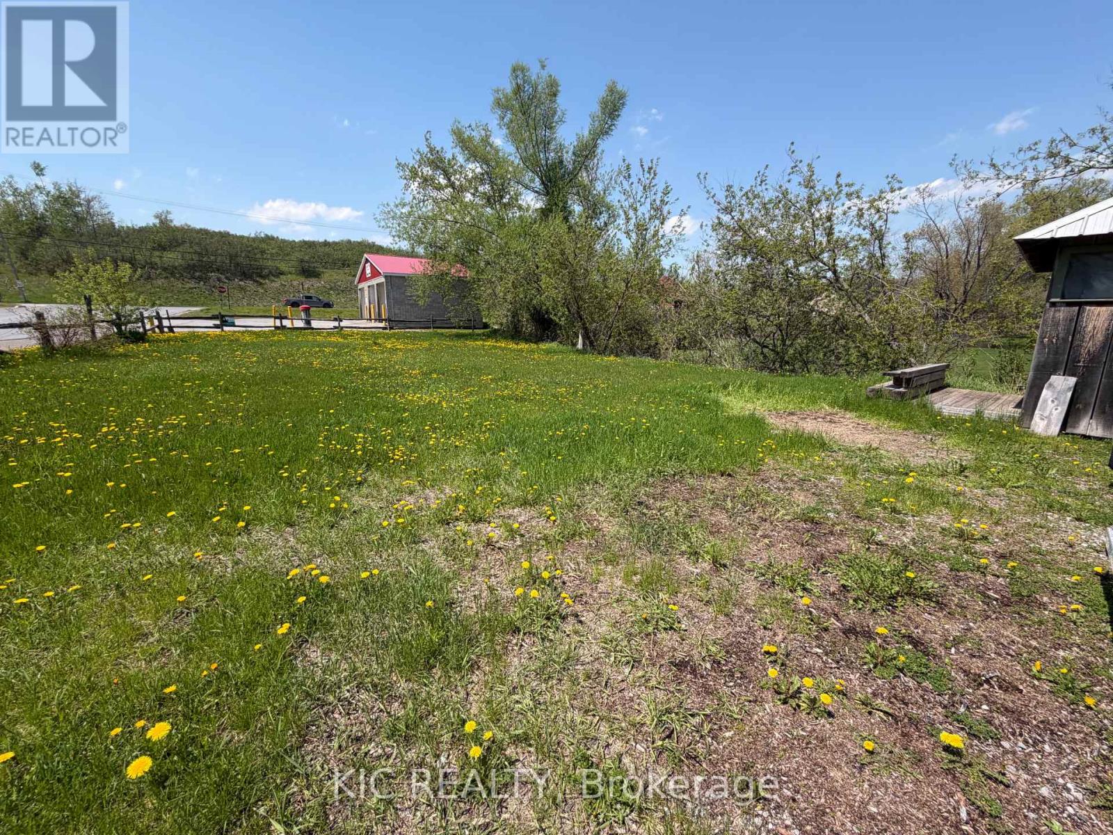 16 Cedar Street Property Photo 15