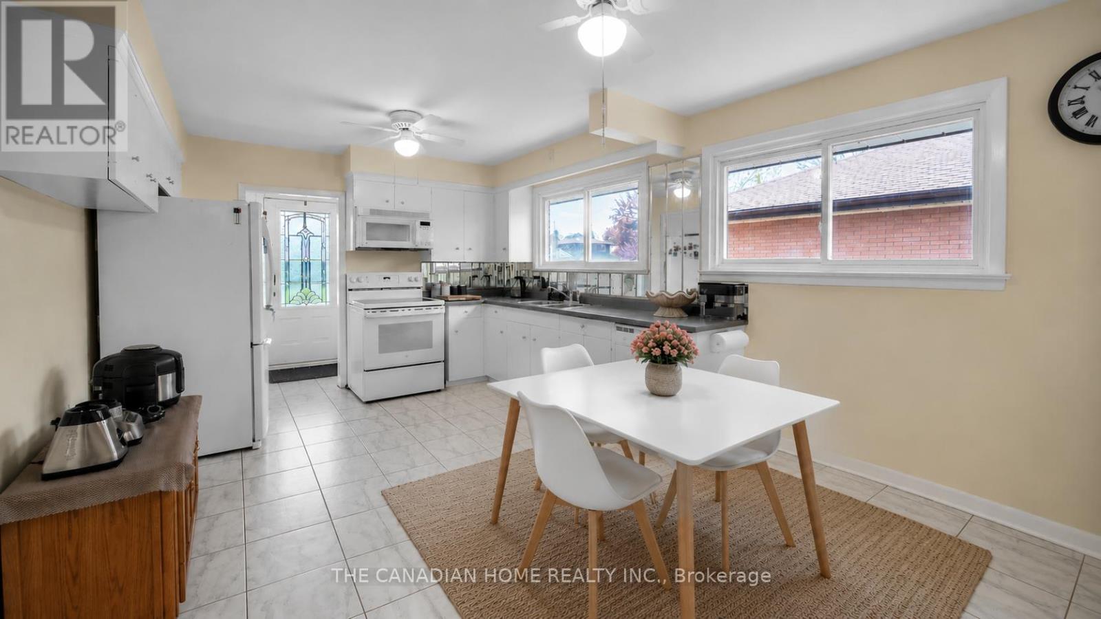 196 Tuxedo Avenue Property Photo 7