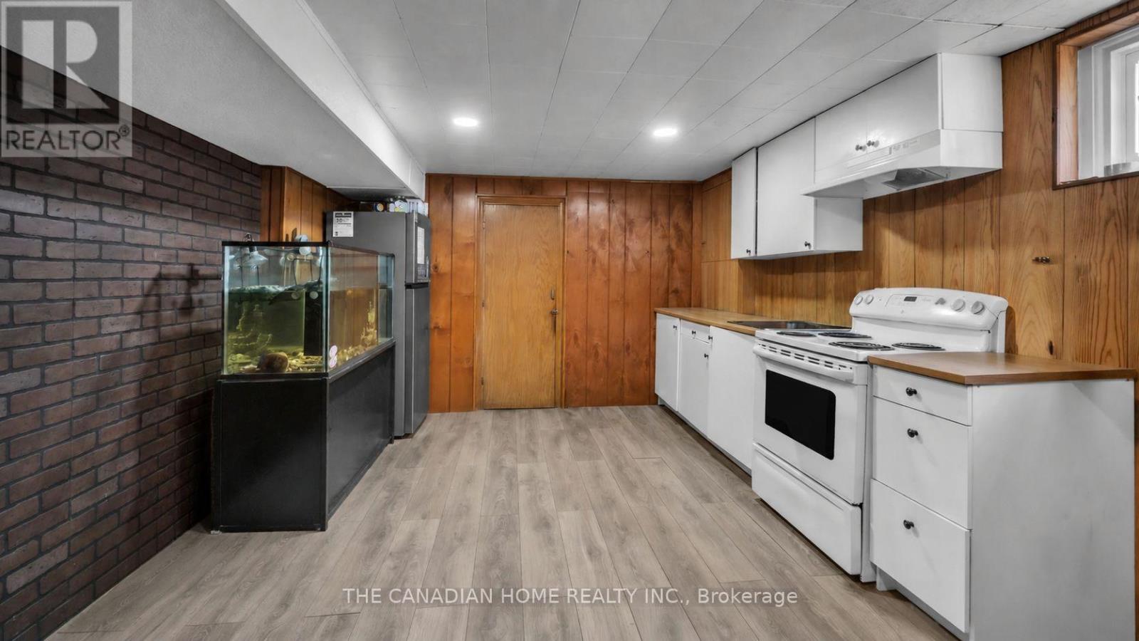 196 Tuxedo Avenue Property Photo 17