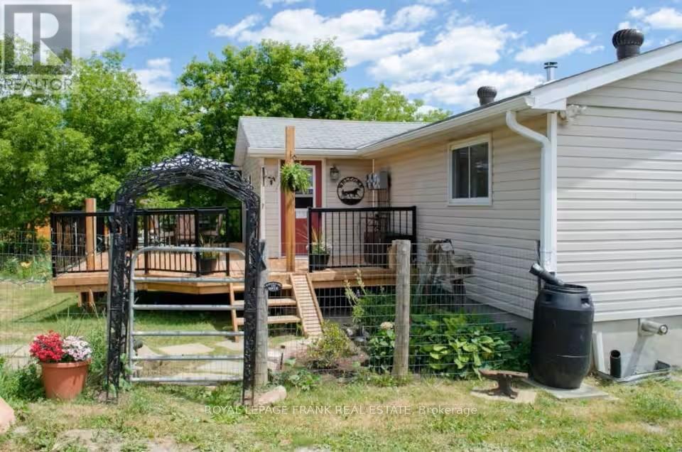 56 Oakdene Crescent Property Photo 1