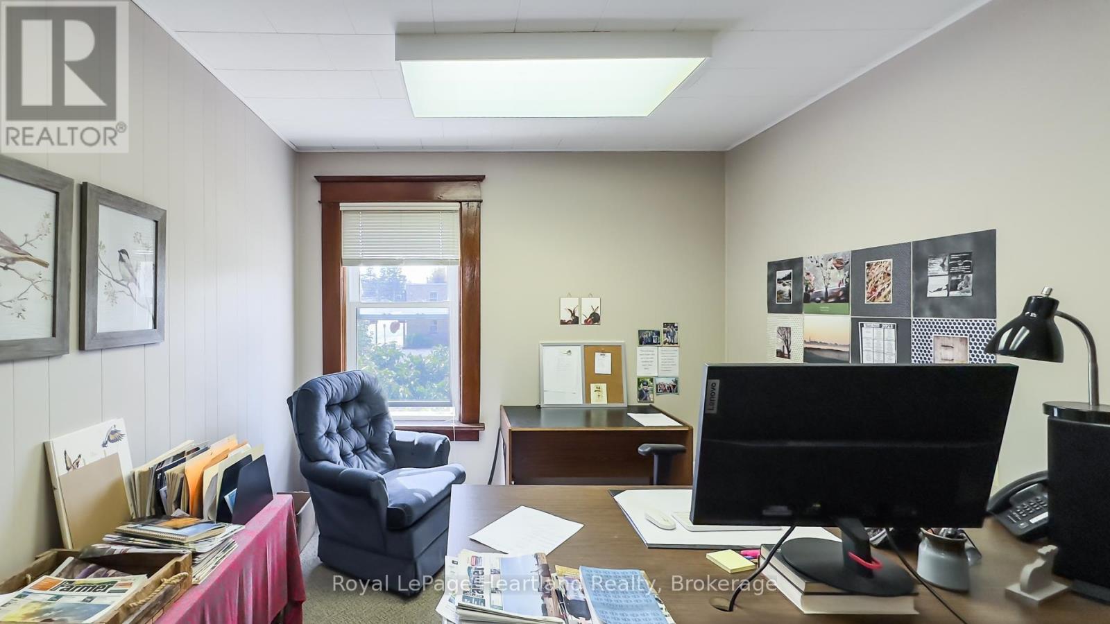 401 Queen Street Property Photo 6