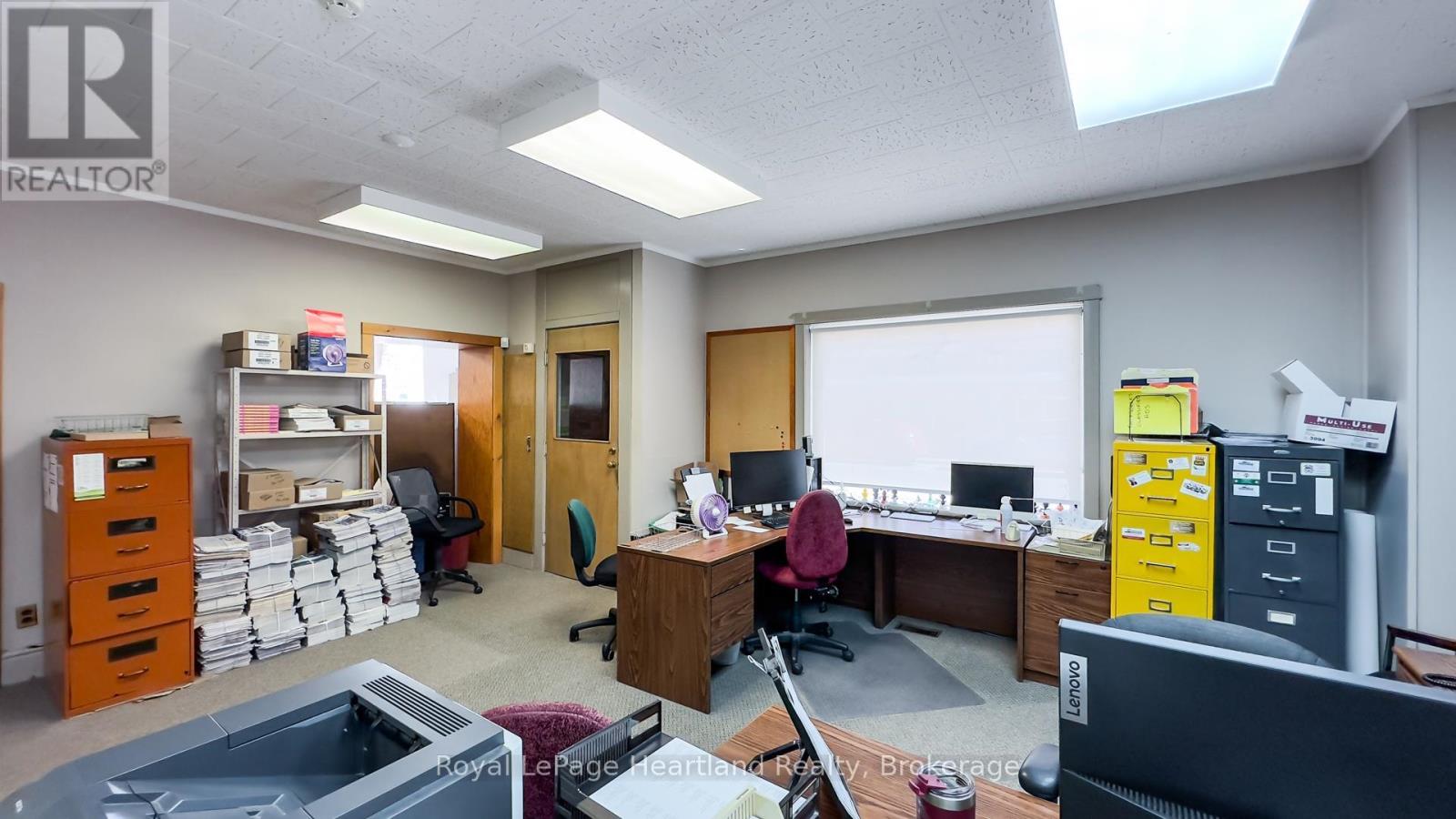 401 Queen Street Property Photo 23