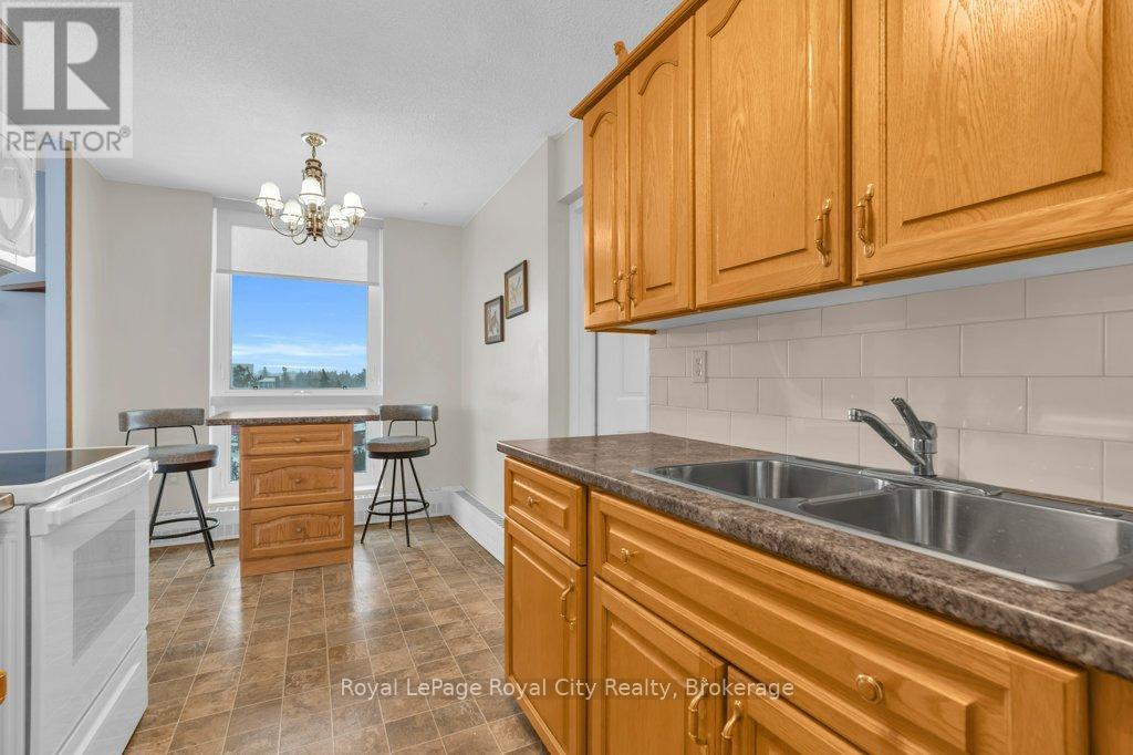 614 - 19 Woodlawn Road E Property Photo 10
