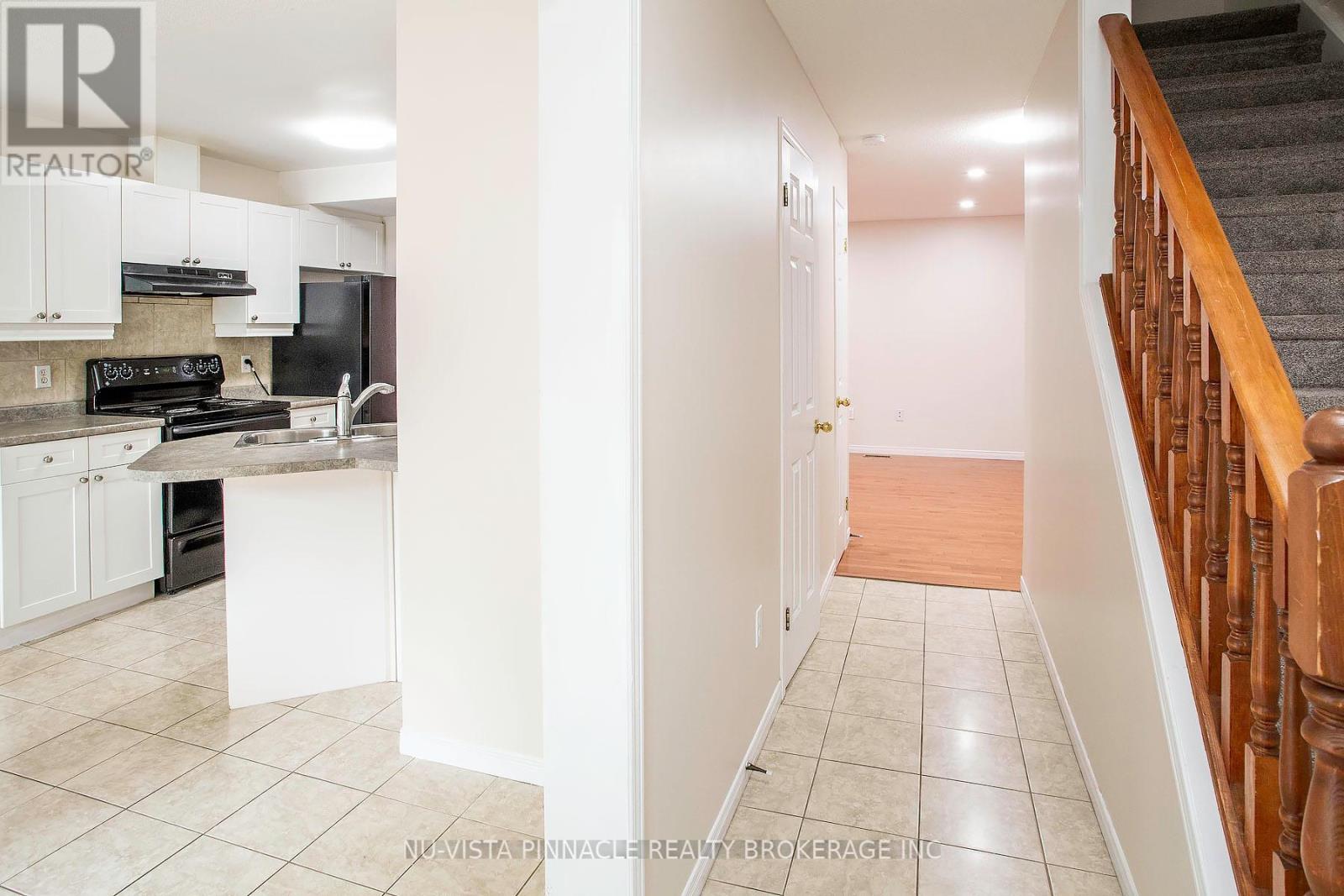 18 - 780 Fanshawe Park Road E Property Photo 12