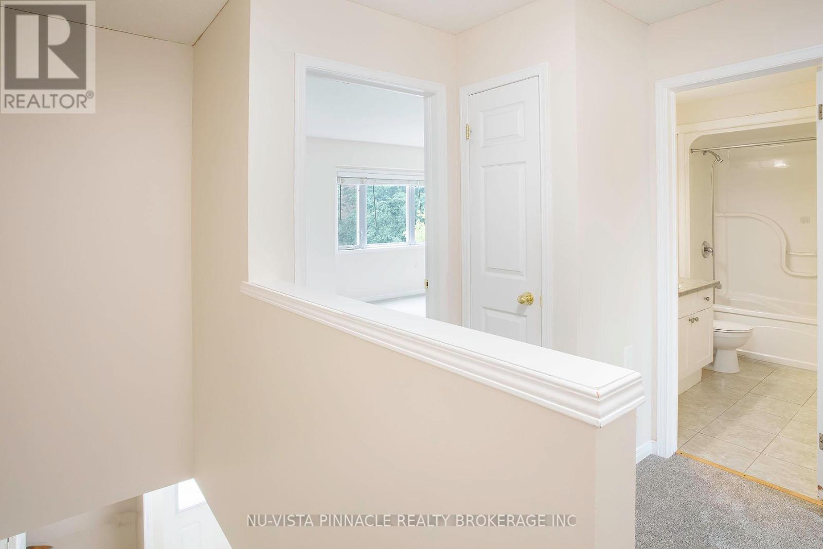 18 - 780 Fanshawe Park Road E Property Photo 18