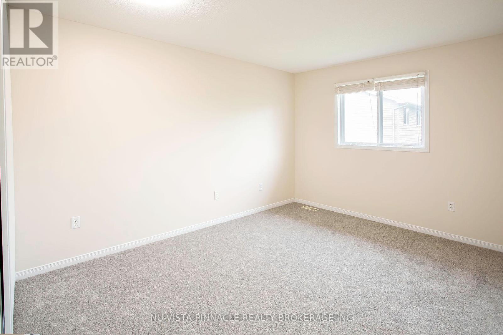 18 - 780 Fanshawe Park Road E Property Photo 24