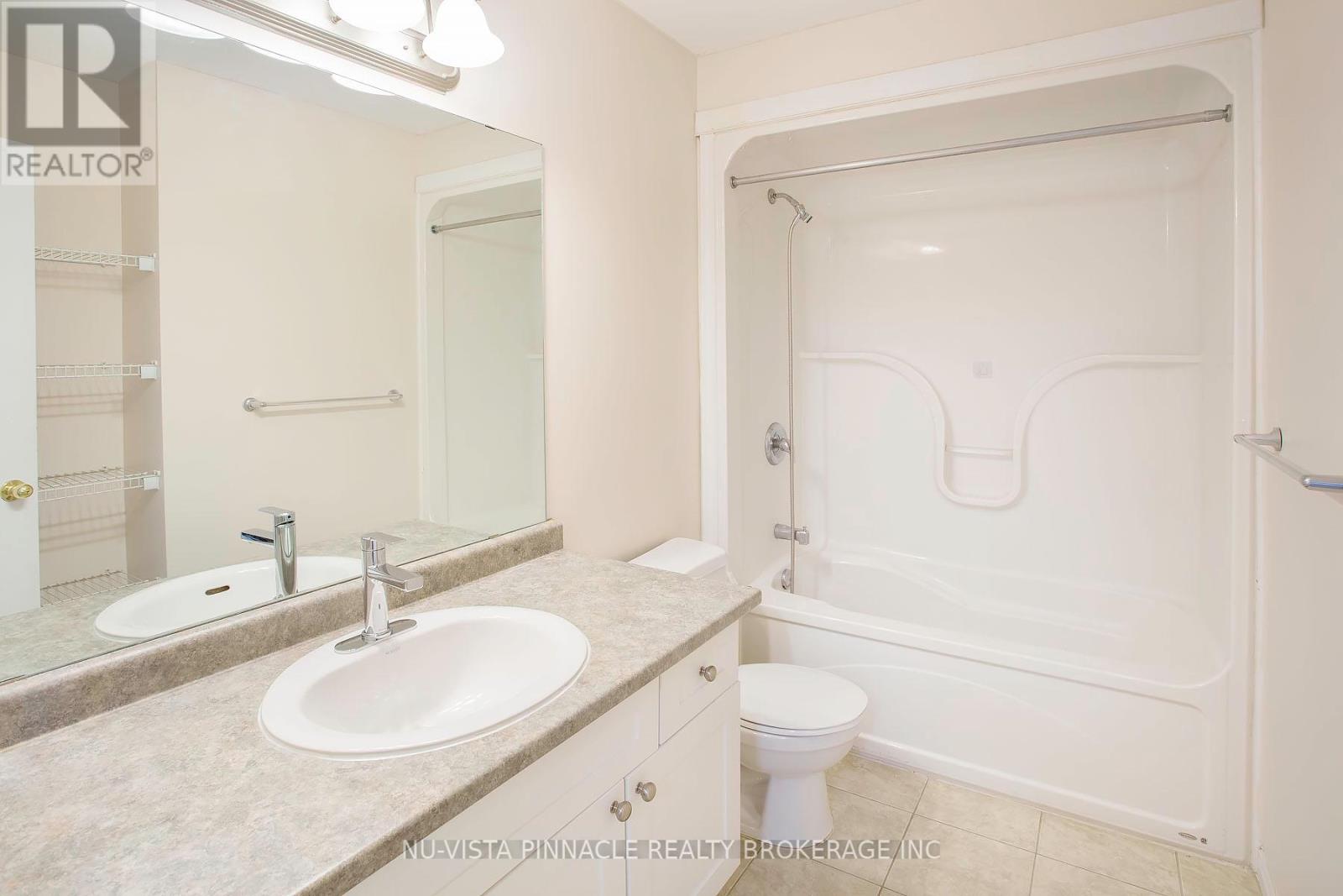 18 - 780 Fanshawe Park Road E Property Photo 25