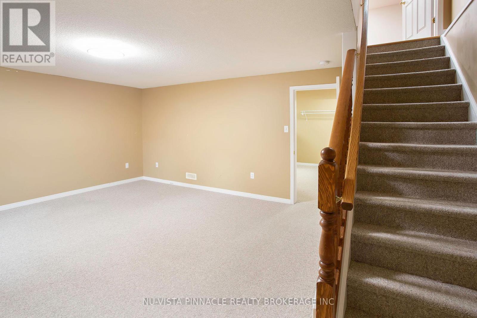 18 - 780 Fanshawe Park Road E Property Photo 28