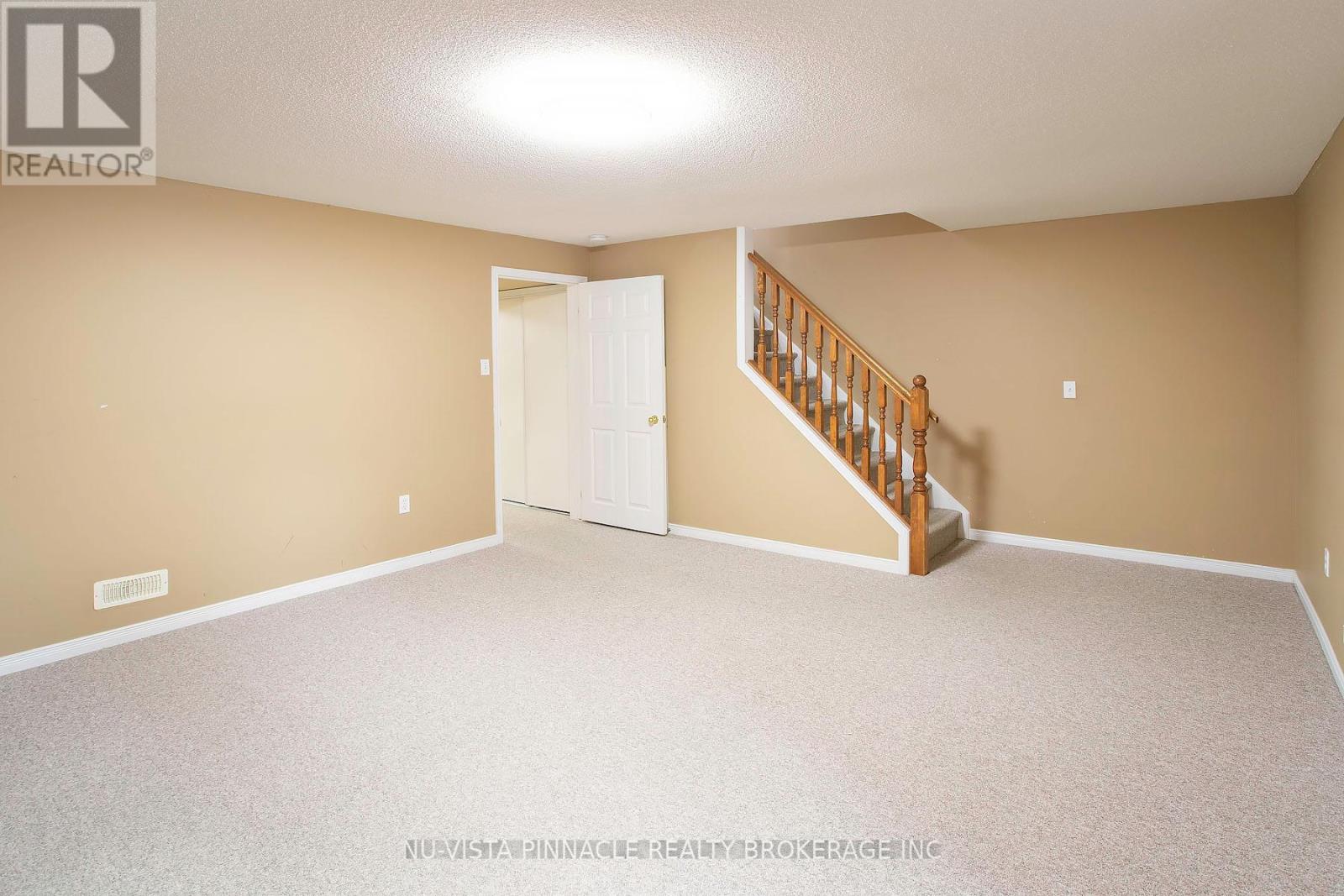 18 - 780 Fanshawe Park Road E Property Photo 29