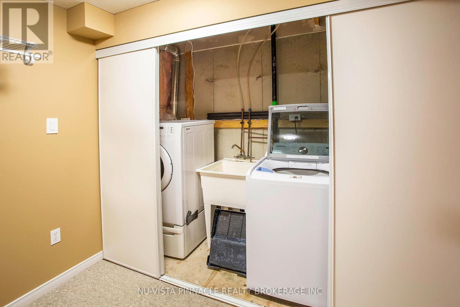 18 - 780 Fanshawe Park Road E Property Photo 36