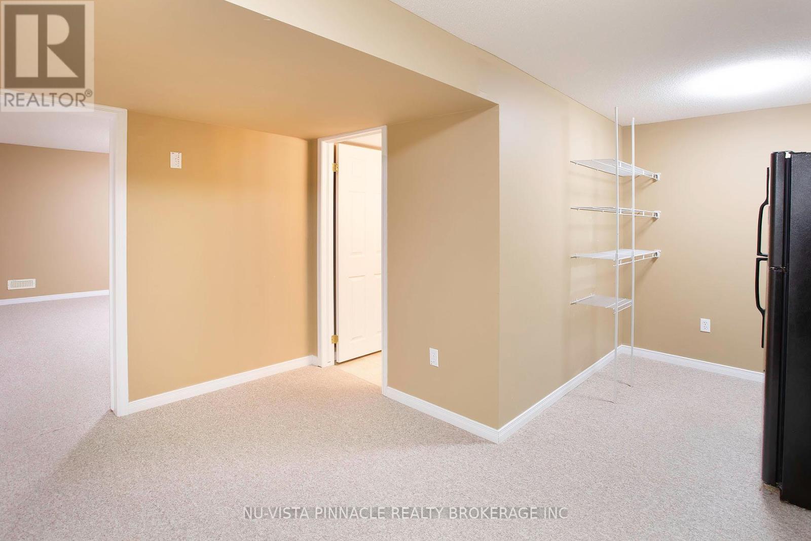 18 - 780 Fanshawe Park Road E Property Photo 37