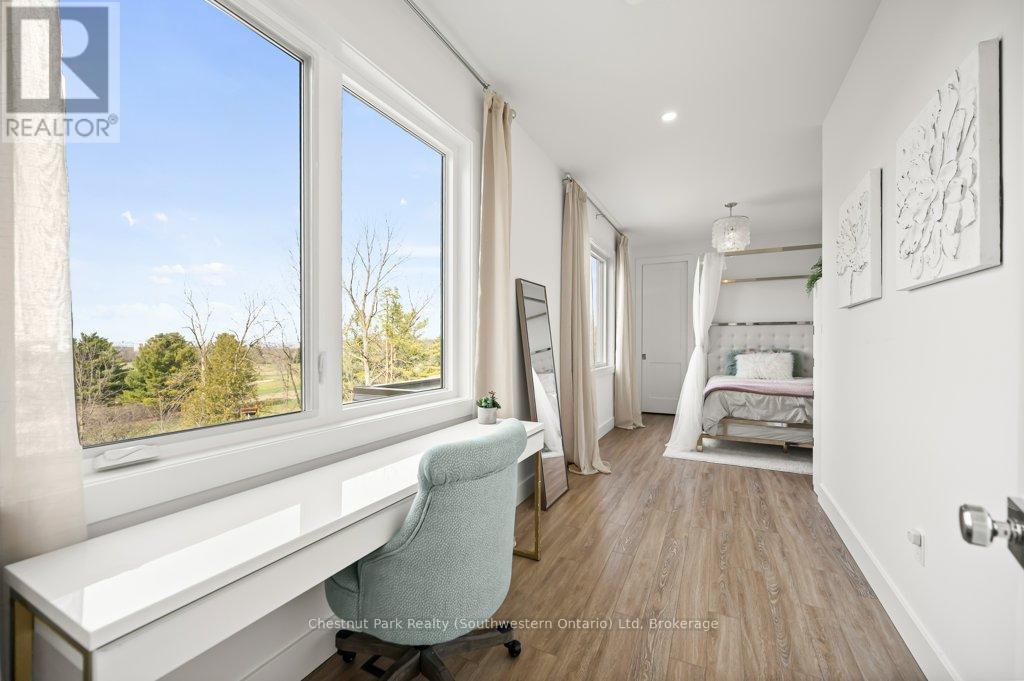 27 Vardon Drive Property Photo 34