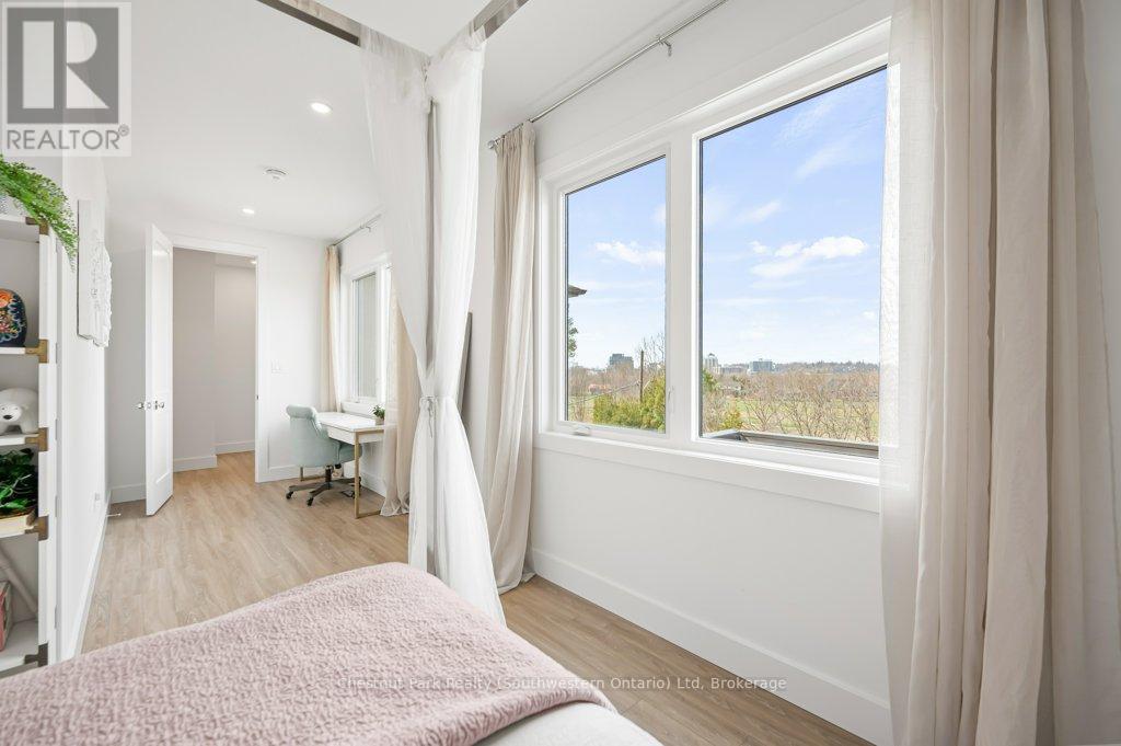 27 Vardon Drive Property Photo 35