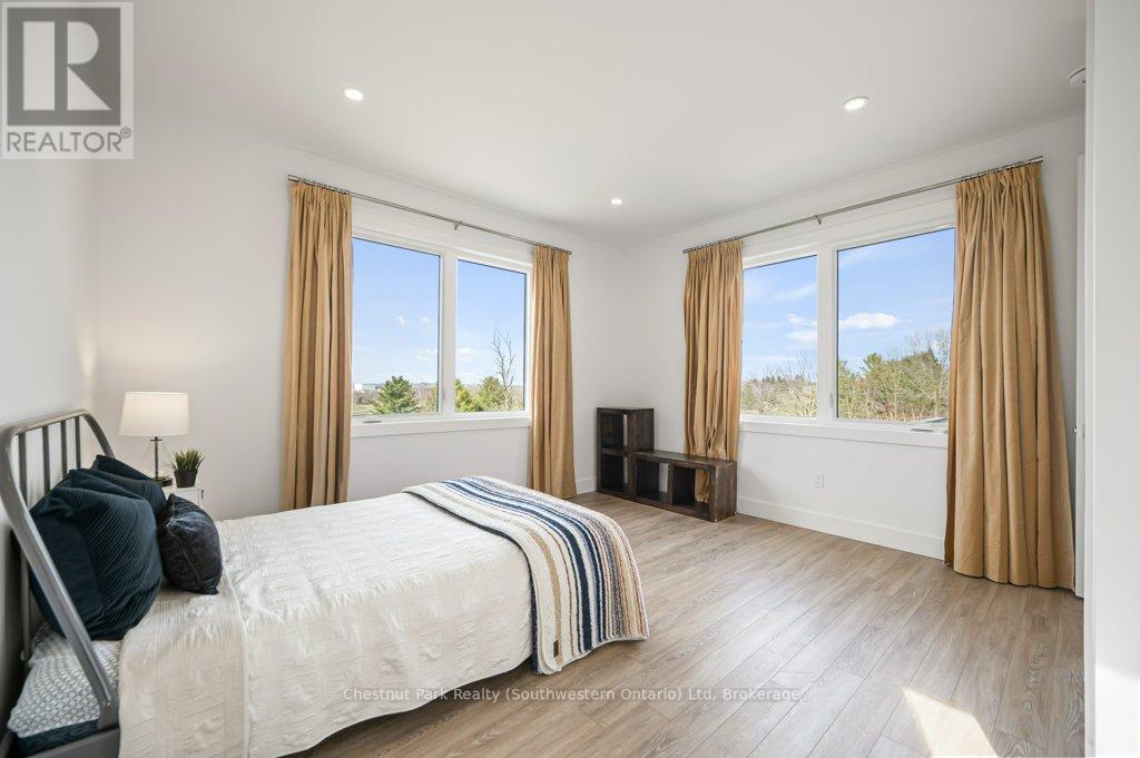27 Vardon Drive Property Photo 40