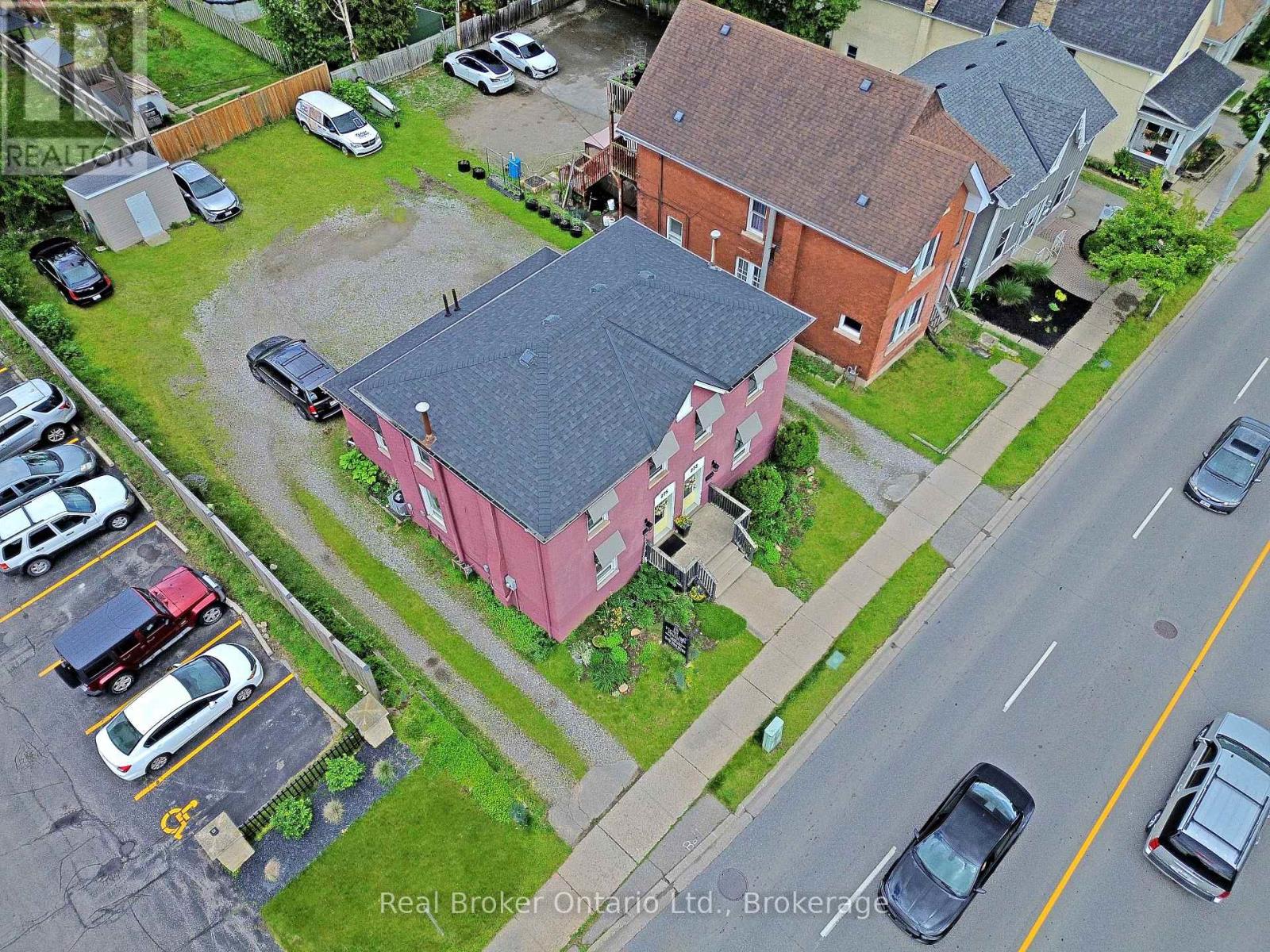 275 Brant Avenue Property Photo 5